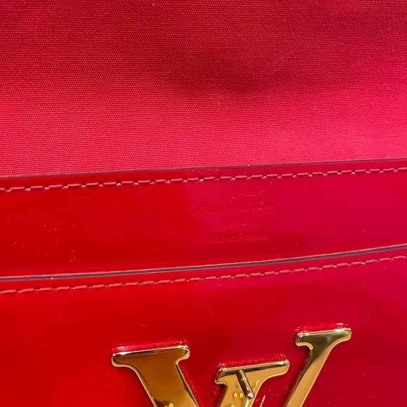Louis Vuitton Patent Leather Louise clutch - Picture 11 of 15